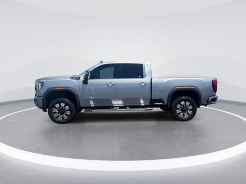 Used 2024 GMC Sierra 2500 Denali w/ Denali Reserve Package AWD/4WD image 5
