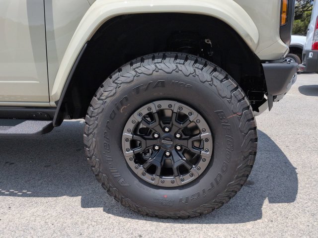 New 2026 Ford Bronco Raptor w/ Interior Carbon Fiber Pack AWD/4WD image 10