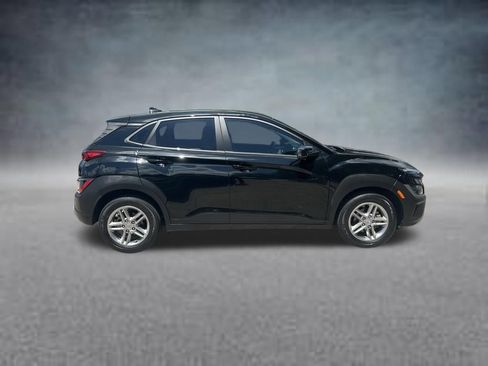Used 2023 Hyundai Kona SE w/ Cargo Package FWD image 6