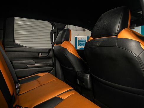 Used 2024 Toyota Tacoma TRD Sport image 6