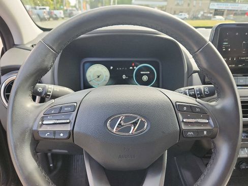 Used 2022 Hyundai Kona Limited image 19