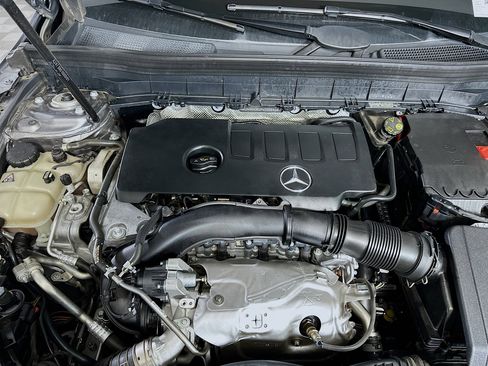 Used 2023 Mercedes-Benz GLB 250 image 36
