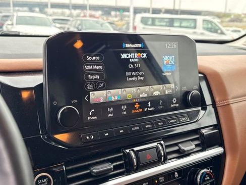 Used 2024 Nissan Pathfinder Platinum w/ Cargo Package image 19