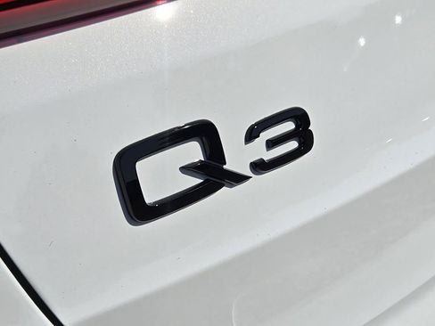 New 2025 Audi Q3 2.0T Premium Plus image 13
