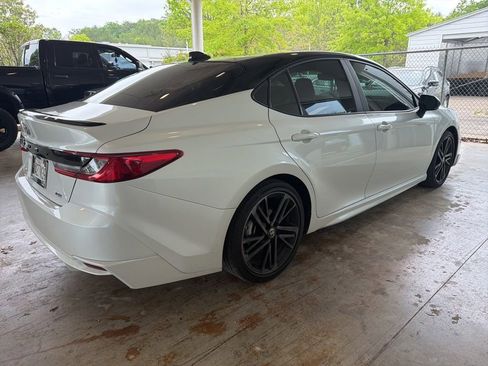 Used 2025 Toyota Camry XSE FWD image 3