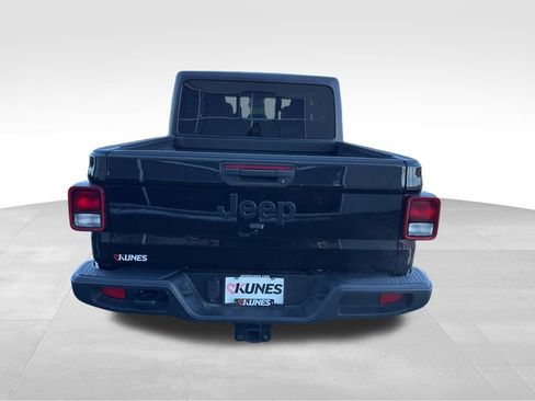 New 2024 Jeep Gladiator Sport image 9