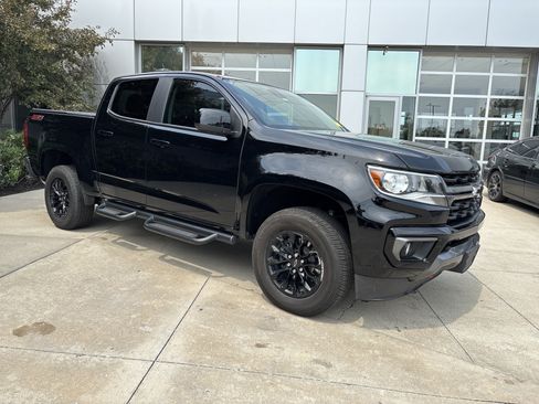 Used 2022 Chevrolet Colorado Z71 w/ Trail Boss Package AWD/4WD image 2