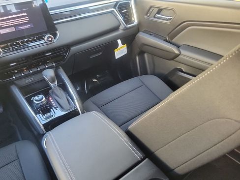 New 2026 GMC Canyon Elevation w/ Convenience Package image 24