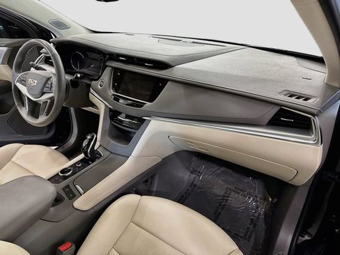 Used 2021 Cadillac XT5 Premium Luxury w/ LPO, Floor Liner Package AWD/4WD image 35