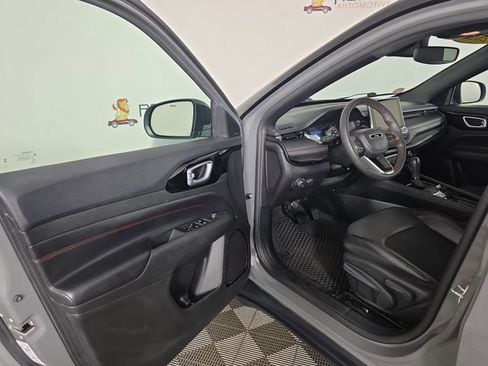 Used 2023 Jeep Compass Trailhawk image 18