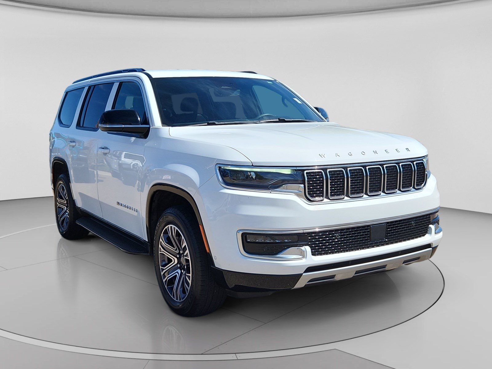 Used 2025 Jeep Wagoneer Series II AWD/4WD image 7