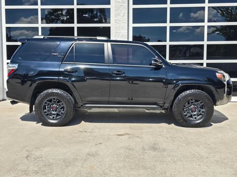 Used 2024 Toyota 4Runner TRD Off-Road Premium w/ Off Road Premium Plus Package AWD/4WD image 2