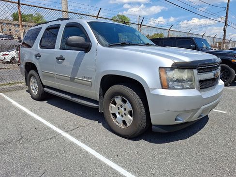 Used 2010 Chevrolet Tahoe LS w/ Convenience Package AWD/4WD image 3