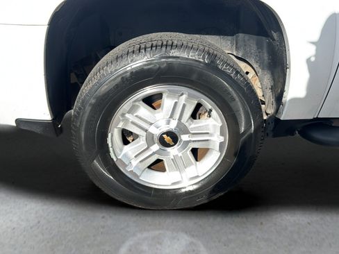 Used 2008 Chevrolet Suburban LT AWD/4WD image 20