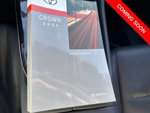 Used 2024 Toyota Crown AWD/4WD image 32