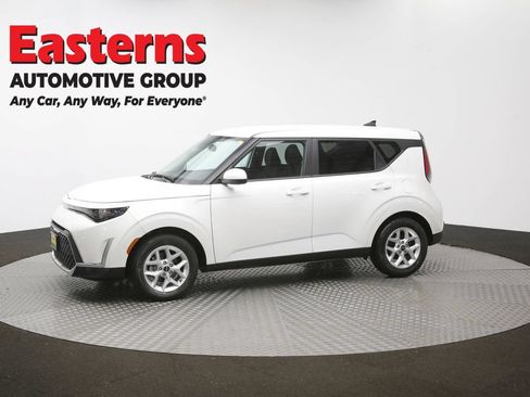 Used 2024 Kia Soul LX w/ Option Group 015 FWD image 57