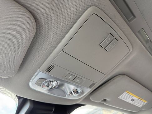 Used 2016 Chevrolet SS image 21