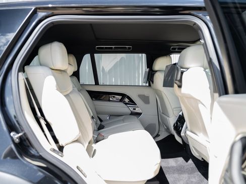Used 2023 Land Rover Range Rover Long Wheelbase Autobiography AWD/4WD image 54