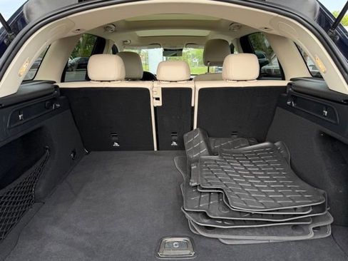 Used 2022 Mercedes-Benz GLC 300 4MATIC image 10