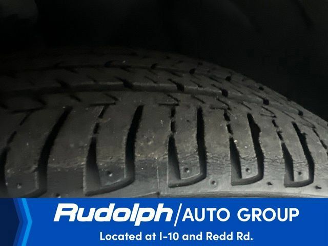 Used 2024 Chevrolet Malibu LS FWD image 28
