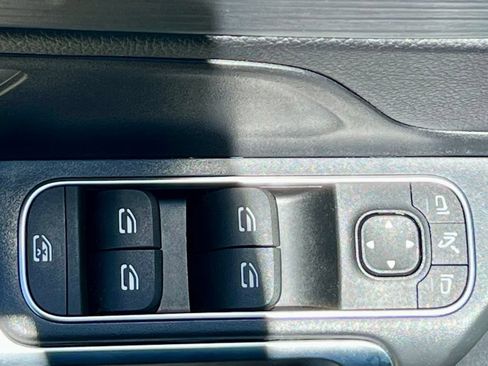 Certified 2023 Mercedes-Benz GLB 250 4MATIC image 28