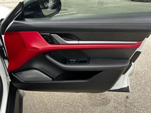 Used 2020 Porsche Taycan Turbo S image 39