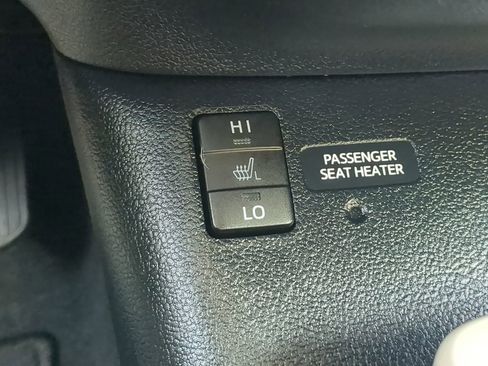 Used 2017 Toyota Prius Four Touring image 21