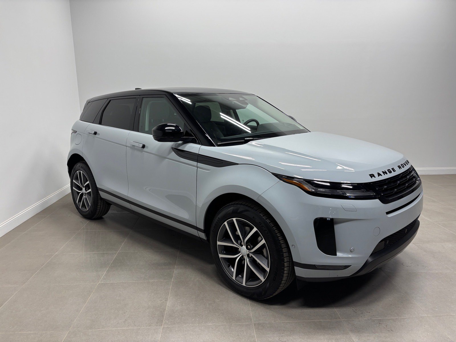 New 2024 Land Rover Range Rover Evoque S AWD/4WD image 5