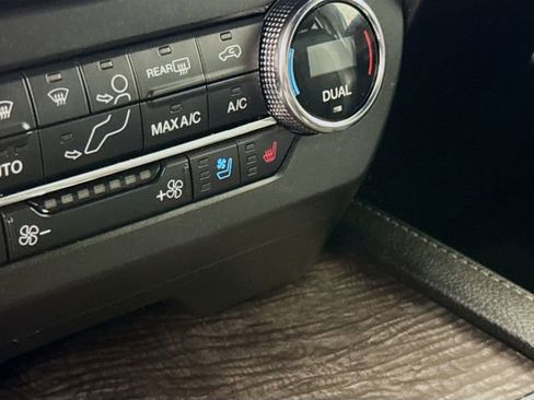 Used 2020 Ford Expedition Max Limited image 22