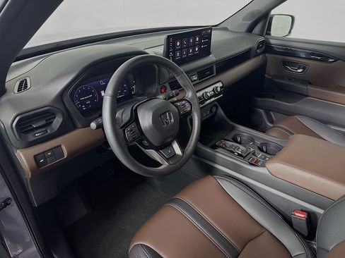Used 2026 Honda Pilot TrailSport image 9