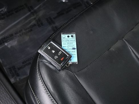 Used 2021 Jeep Grand Cherokee L Limited image 19