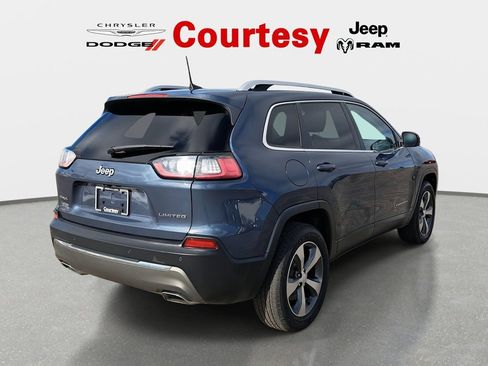 Used 2020 Jeep Cherokee Limited image 3