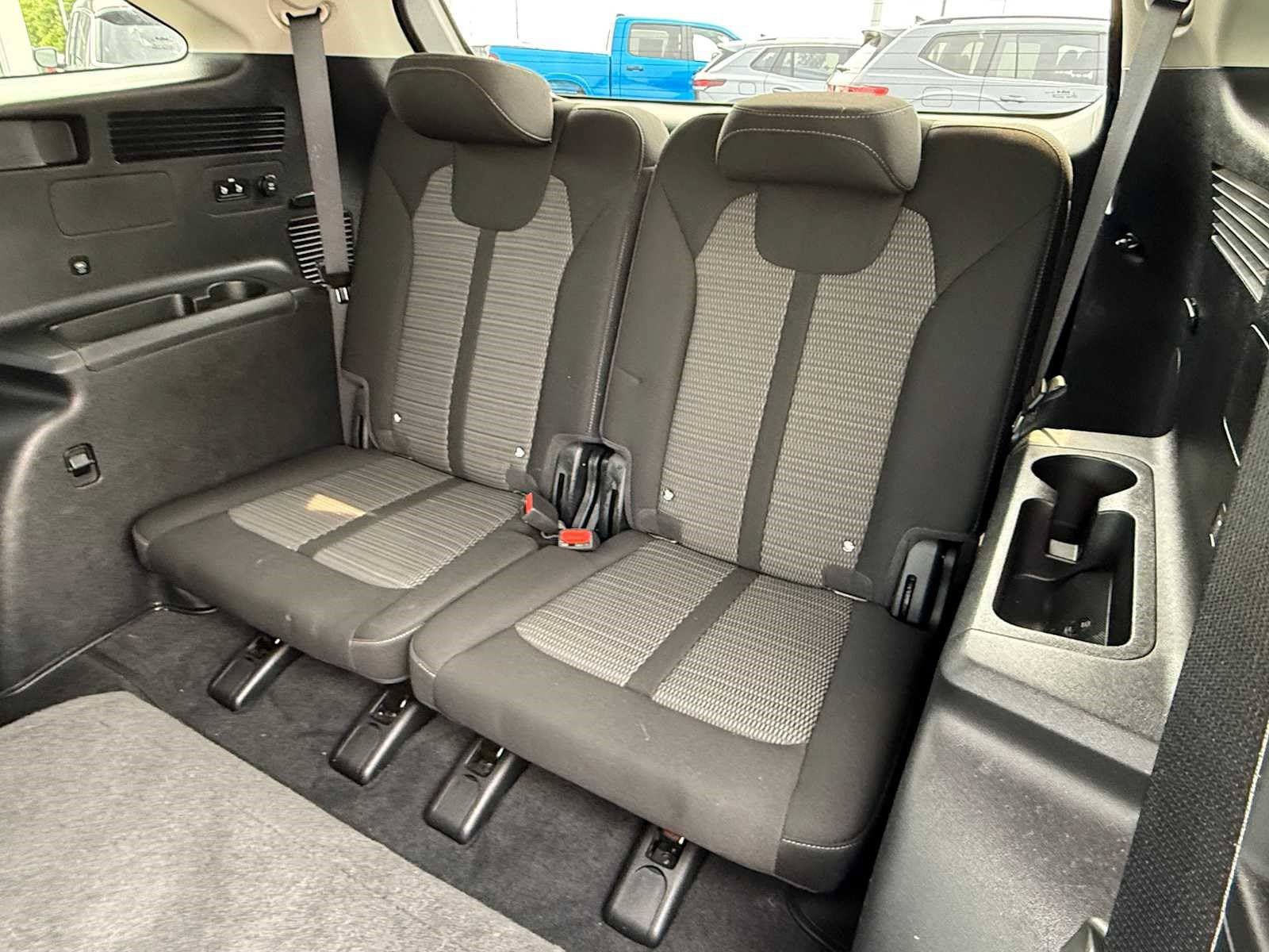 Used 2025 Kia Sorento LX FWD image 16