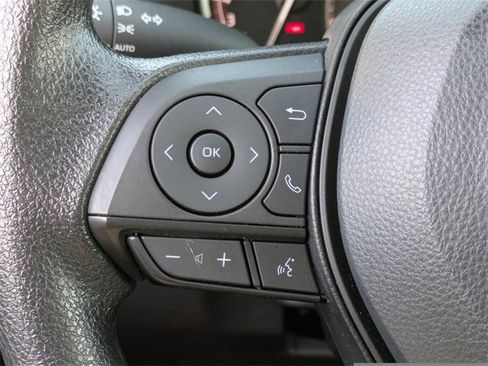 Used 2025 Toyota RAV4 XLE image 27