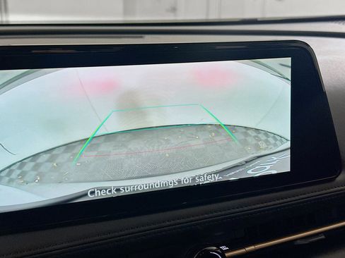 Used 2024 Nissan Ariya AWD image 23