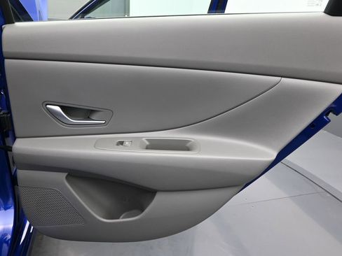 Certified 2024 Hyundai Elantra SEL FWD image 11