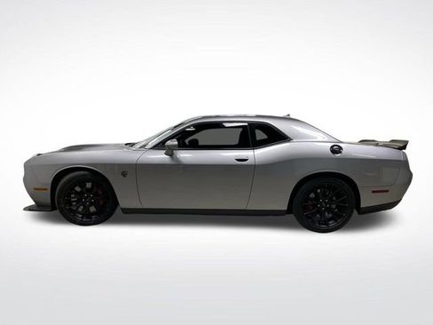 Used 2015 Dodge Challenger SRT Hellcat image 12