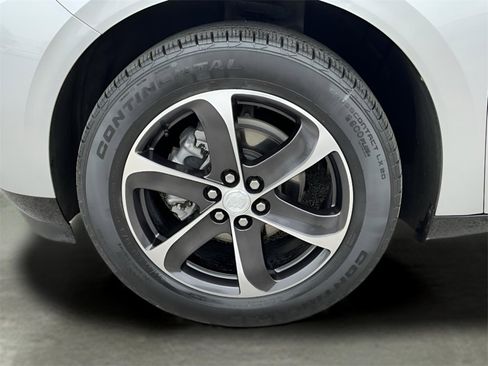 Used 2021 Buick Enclave Essence w/ Sport Touring Edition image 23