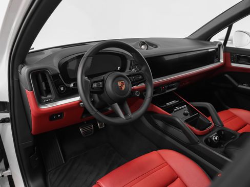 Used 2026 Porsche Cayenne S image 50