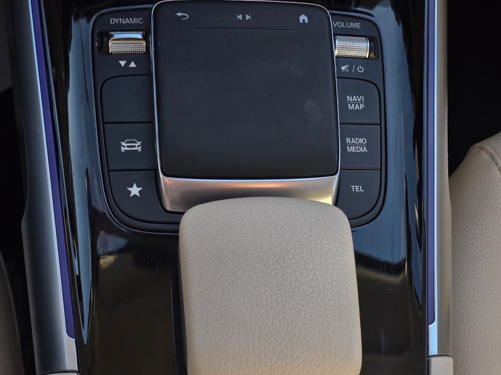 Used 2023 Mercedes-Benz GLB 250 w/ Premium Package image 42