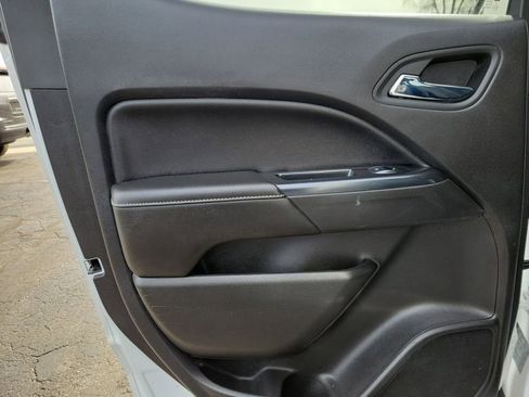 Used 2018 GMC Canyon SLT image 25