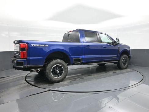 New 2026 Ford F250 Platinum w/ Tremor Off-Road Package AWD/4WD image 9
