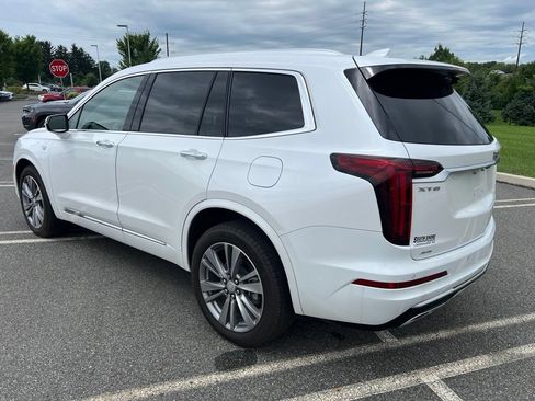 Used 2024 Cadillac XT6 Premium Luxury AWD/4WD image 6