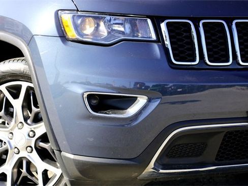 Used 2020 Jeep Grand Cherokee Limited w/ Luxury Group II image 3