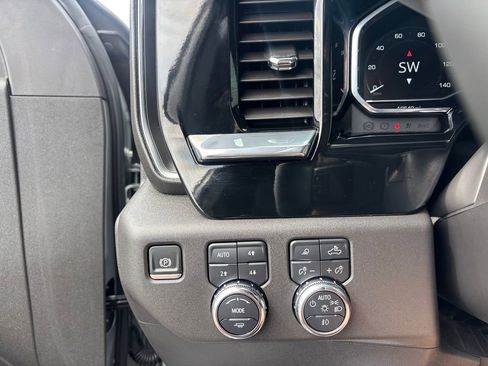 Used 2025 GMC Sierra 1500 Elevation w/ Elevation Premium Package AWD/4WD image 22