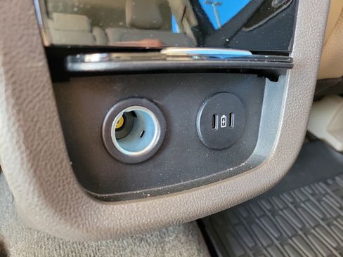 Used 2023 Lincoln Nautilus AWD w/ Premium Package image 19