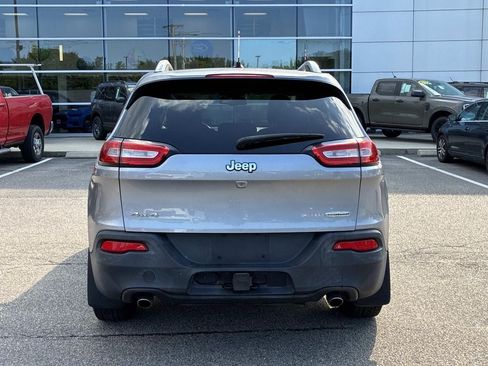 Used 2014 Jeep Cherokee Latitude w/ Comfort/Convenience Group AWD/4WD image 6