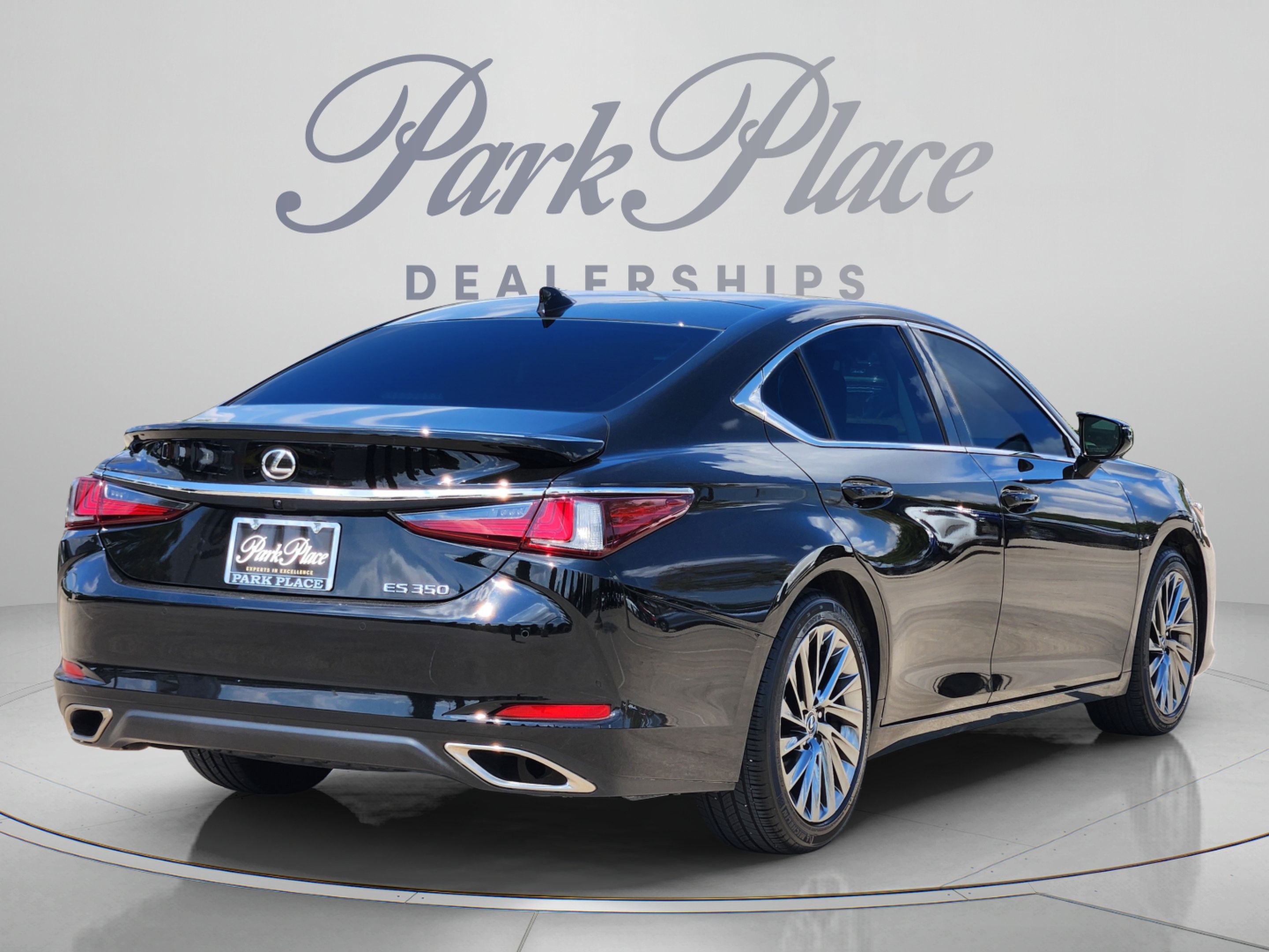 Used 2024 Lexus ES 350 Ultra Luxury w/ Accessory Package (Z2) FWD image 5