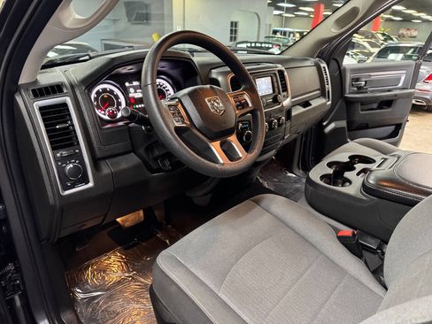 Used 2024 RAM 1500 Classic SLT image 35