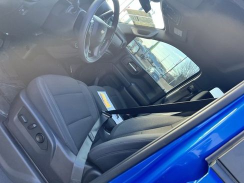 Used 2025 Chevrolet Silverado 1500 Custom image 14